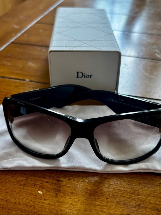 Dior Accessories - Dior Black Frame Sunglasses with Gradient Gray Lenses
